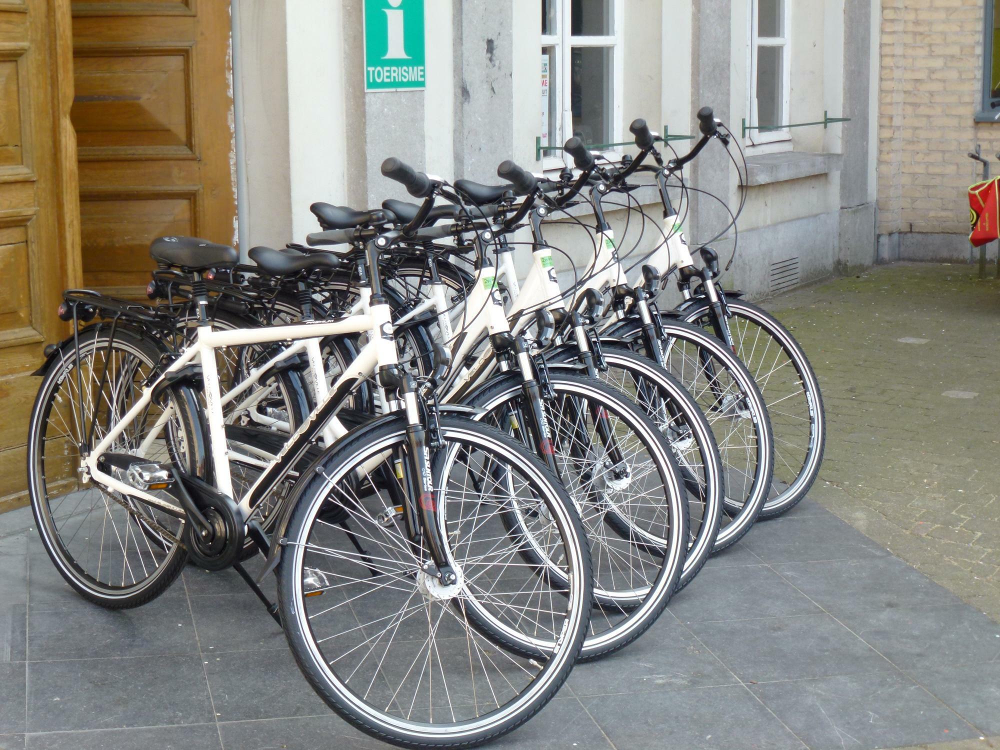 Vijf fietsen die je kan huren bij lokaal bestuur Hamme